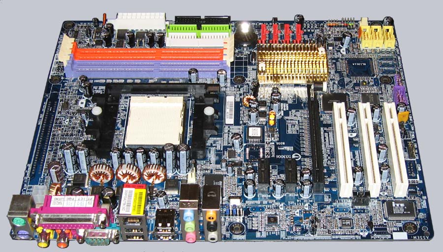 http://www.ocinside.de/assets/mainboard/gigabyte_ga_k8nf9_f_big.jpg