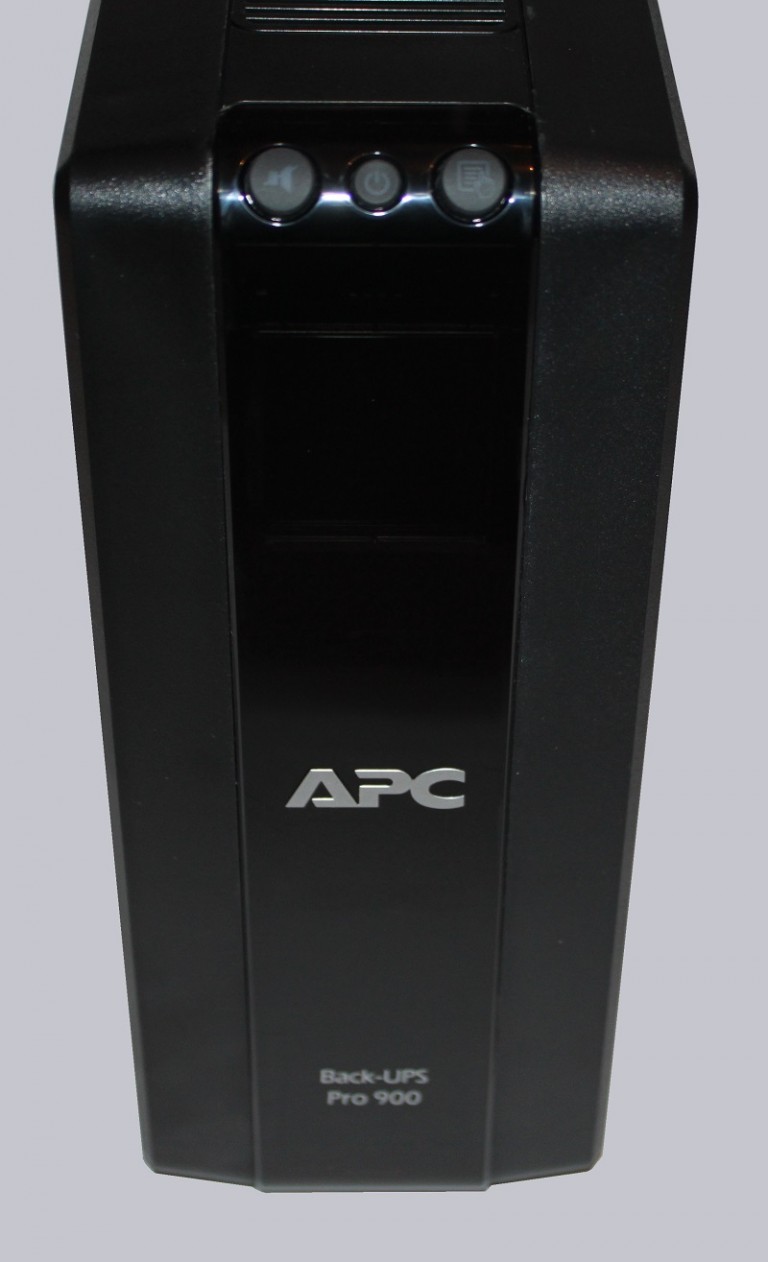 APC Back-UPS Pro 900 UPS Review Layout, design and features